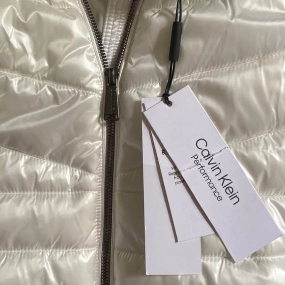 Calvin Klein New Womens white & black puffer Jacket size M - Picture 9 of 11